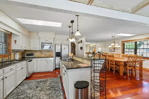 956 Table Rock Cir, Branson, MO 65616 photo 15