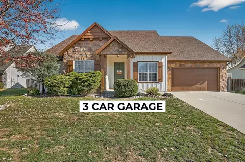 3512 N Ledgestone Dr, Ozark, MO 65721 photo 1