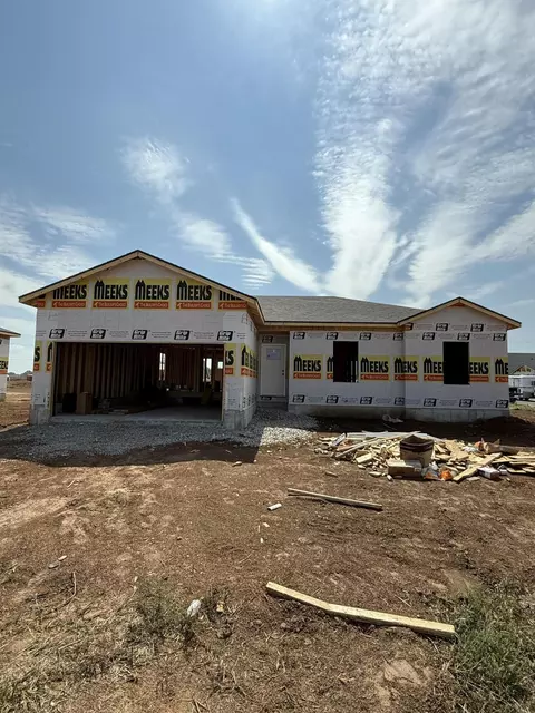 111 Maverick Dr, Mount Vernon, MO 65712