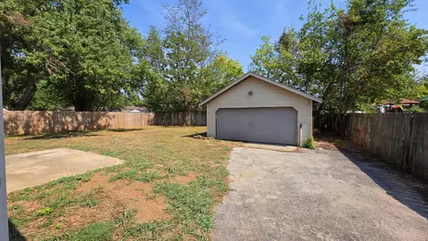 452 S Dove Valley Ave, Springfield, MO 65802 photo 2