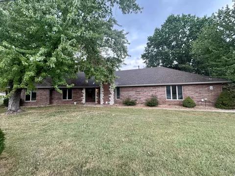 3131 E Southern Hills Blvd, Springfield, MO 65804
