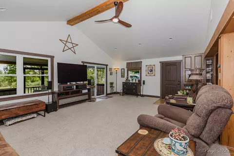 Living - Hc 73 Box 720, Drury, MO 65638 photo 2 of 3