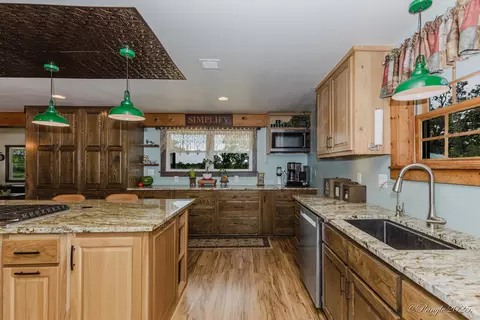 Kitchen - Hc 73 Box 720, Drury, MO 65638 photo 5 of 11