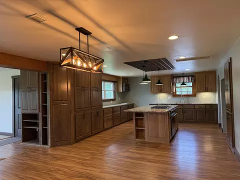 Kitchen - Hc 73 Box 720, Drury, MO 65638 photo 6 of 11