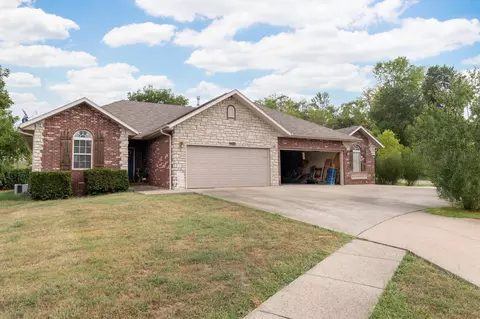 1432-1434 S Treetop Ct, Ozark, MO 65721 photo 2