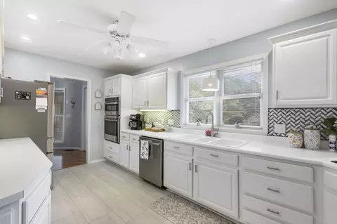 Kitchen - 144 Patterson Ave, Branson, MO 65616 photo 1 of 2