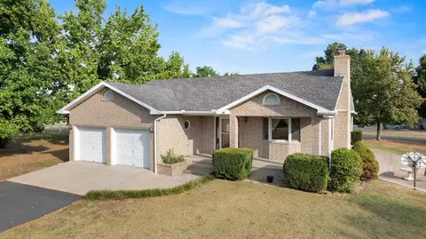 1011 W Tracker Rd, Nixa, MO 65714 photo 2