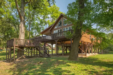 Exterior - 719 Easy St, Noel, MO 64854 photo 3 of 8