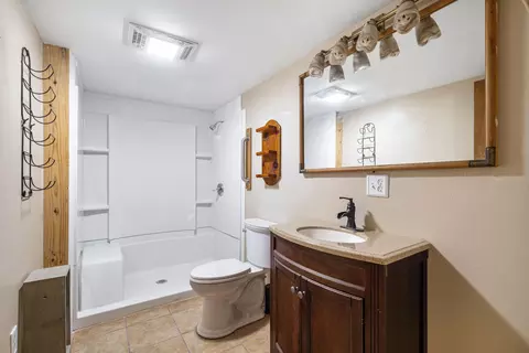 Bath - 719 Easy St, Noel, MO 64854 photo 2 of 2