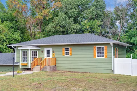 315 W Skyline Dr, Stockton, MO 65785
