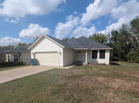 2729 W Delmar St, Springfield, MO 65802 photo 3