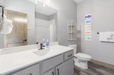Bath - 125 Indian Summer Ln, Branson, MO 65616 photo 1 of 4