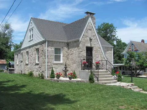 115 N Harlin Dr, West Plains, MO 65775