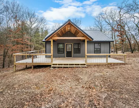 30463 Sassafras Dr, Warsaw, MO 65355