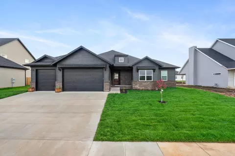 Exterior - 196 E Clayton Ln, Republic, MO 65738 photo 2 of 2