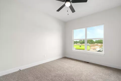 Bedroom - 196 E Clayton Ln, Republic, MO 65738 photo 2 of 6