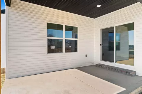 Exterior - 170 E Clayton Ln, Republic, MO 65738 photo 7 of 7