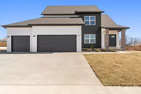 Exterior - 170 E Clayton Ln, Republic, MO 65738 photo 2 of 7