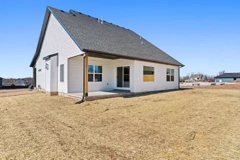 Exterior - 170 E Clayton Ln, Republic, MO 65738 photo 5 of 7