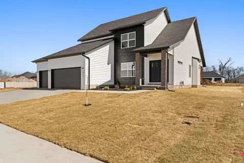 Exterior - 170 E Clayton Ln, Republic, MO 65738 photo 3 of 7