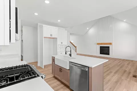 Kitchen - 174 E Kelce Ln, Republic, MO 65738 photo 5 of 5