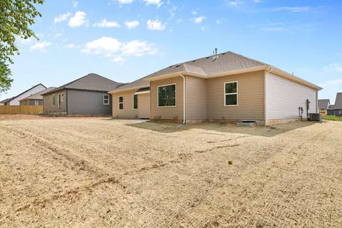 Exterior - 162 E Kelce Ln, Republic, MO 65738 photo 5 of 6