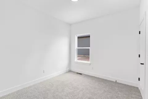 Bedroom - 162 E Kelce Ln, Republic, MO 65738 photo 5 of 5
