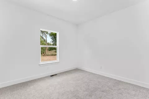 Bedroom - 162 E Kelce Ln, Republic, MO 65738 photo 4 of 5