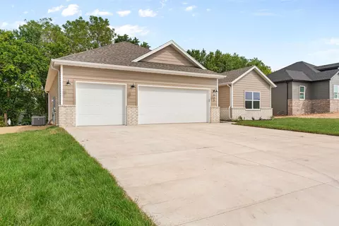 Exterior - 162 E Kelce Ln, Republic, MO 65738 photo 3 of 6