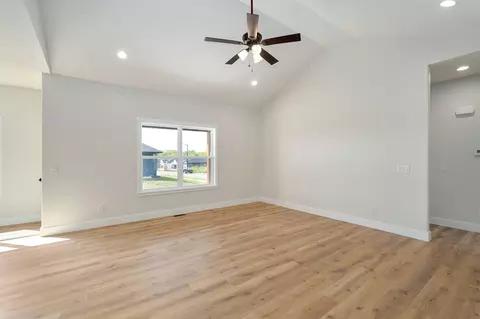 1465 N Collins Dr, Republic, MO 65738 photo 6