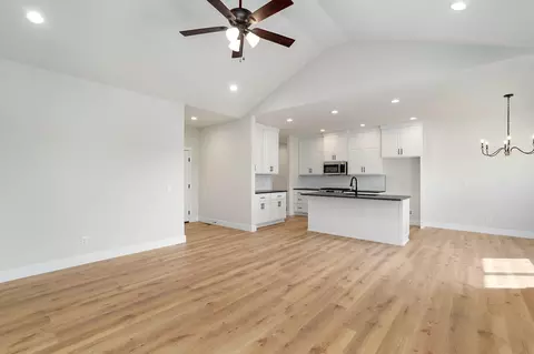 1465 N Collins Dr, Republic, MO 65738 photo 8