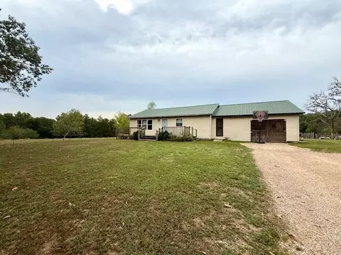 12528 County Road 610, Birch Tree, MO 65438