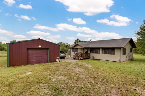 211 N Pacific St, Urbana, MO 65767