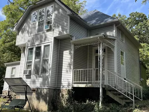 413 Cherry St, West Plains, MO 65775
