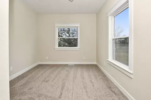 565 N White Oak St, Marshfield, MO 65706 photo 20