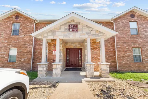 2911 Vineyards Pkwy #4, Branson, MO 65616