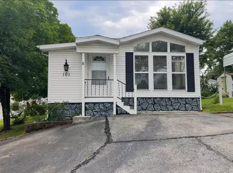 101 Hilltop Cir, Branson, MO 65616