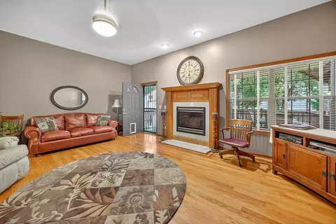 812 Pershing St, Willard, MO 65781 photo 9