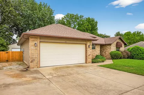 812 Pershing St, Willard, MO 65781 photo 2