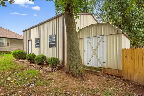 812 Pershing St, Willard, MO 65781 photo 5