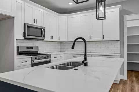 Kitchen - 1418 N Collins Dr, Republic, MO 65738 photo 1 of 4