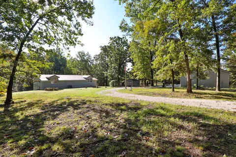 8 Dallion Ford Ln, Buffalo, MO 65622