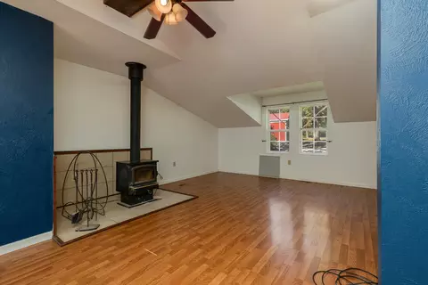 Living - 8 Dallion Ford Ln, Buffalo, MO 65622 photo 3 of 10
