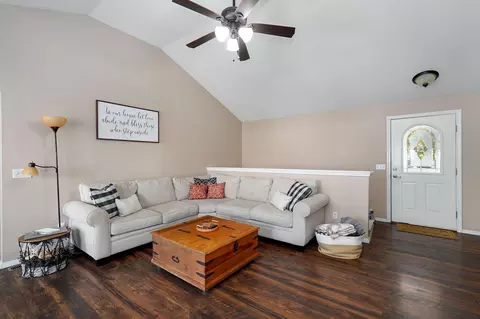 4426 N Shirley Ave, Springfield, MO 65803 photo 8