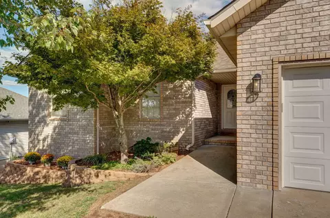 4426 N Shirley Ave, Springfield, MO 65803 photo 4