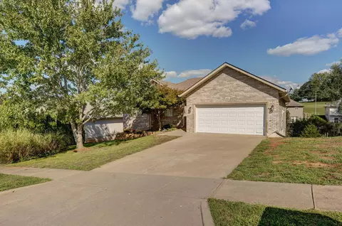 4426 N Shirley Ave, Springfield, MO 65803 photo 2