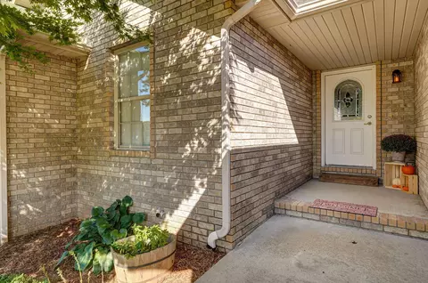 4426 N Shirley Ave, Springfield, MO 65803 photo 5
