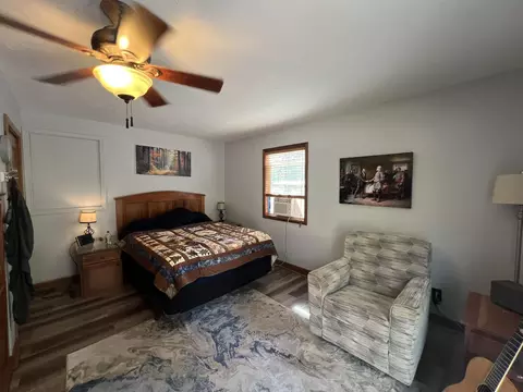 Bedroom - 112 Corbin Vly, Tecumseh, MO 65760 photo 4 of 6