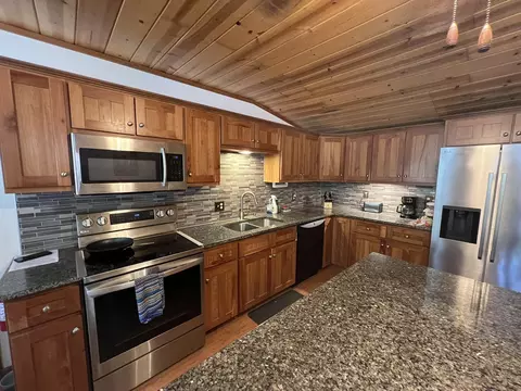Kitchen - 112 Corbin Vly, Tecumseh, MO 65760 photo 4 of 6