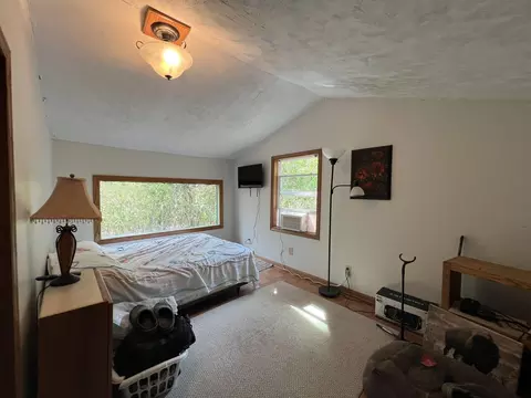 Bedroom - 112 Corbin Vly, Tecumseh, MO 65760 photo 2 of 6